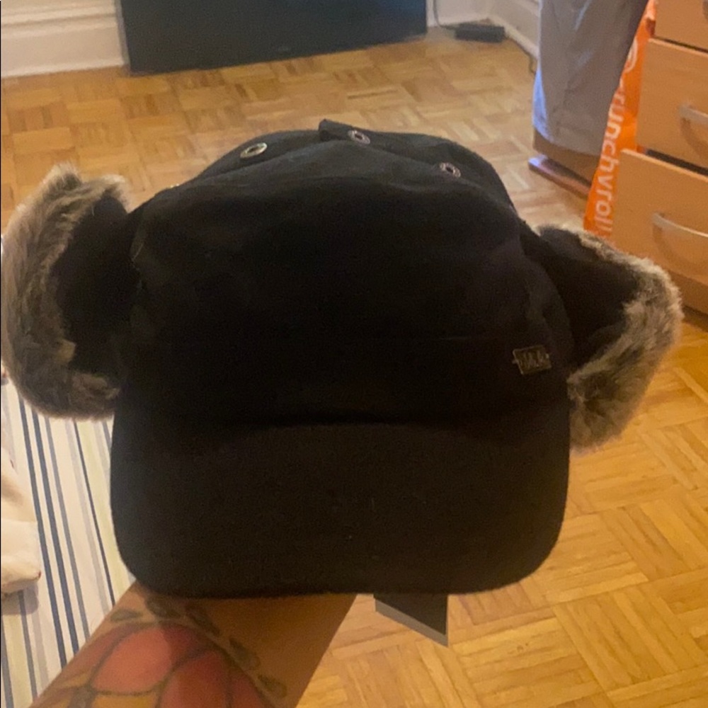 Winter hat - Picture 3 of 4